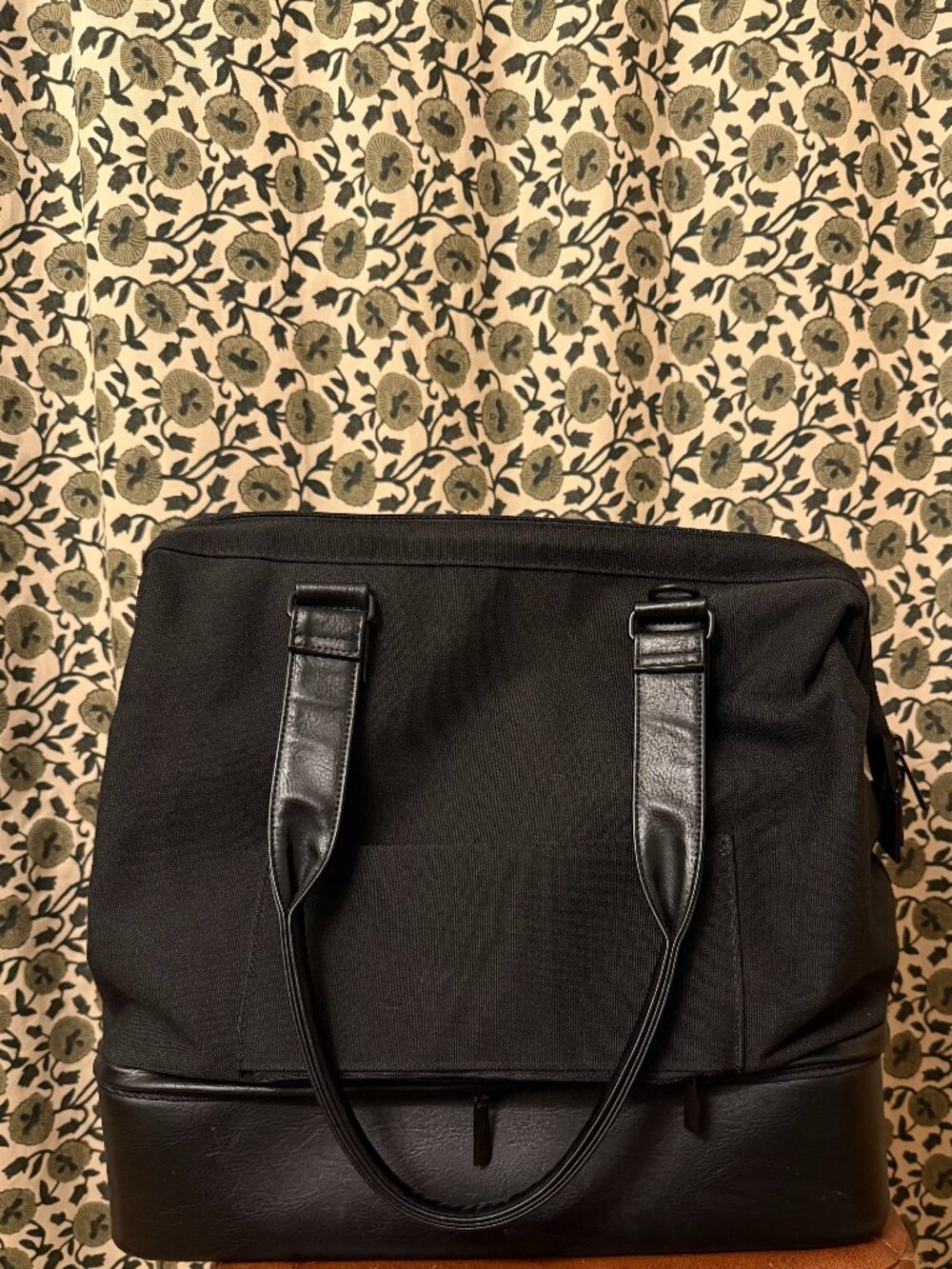 BEIS The Mini Weekender Convertible Travel Bag in Black, Detachable Compartment - Picture 2 of 8